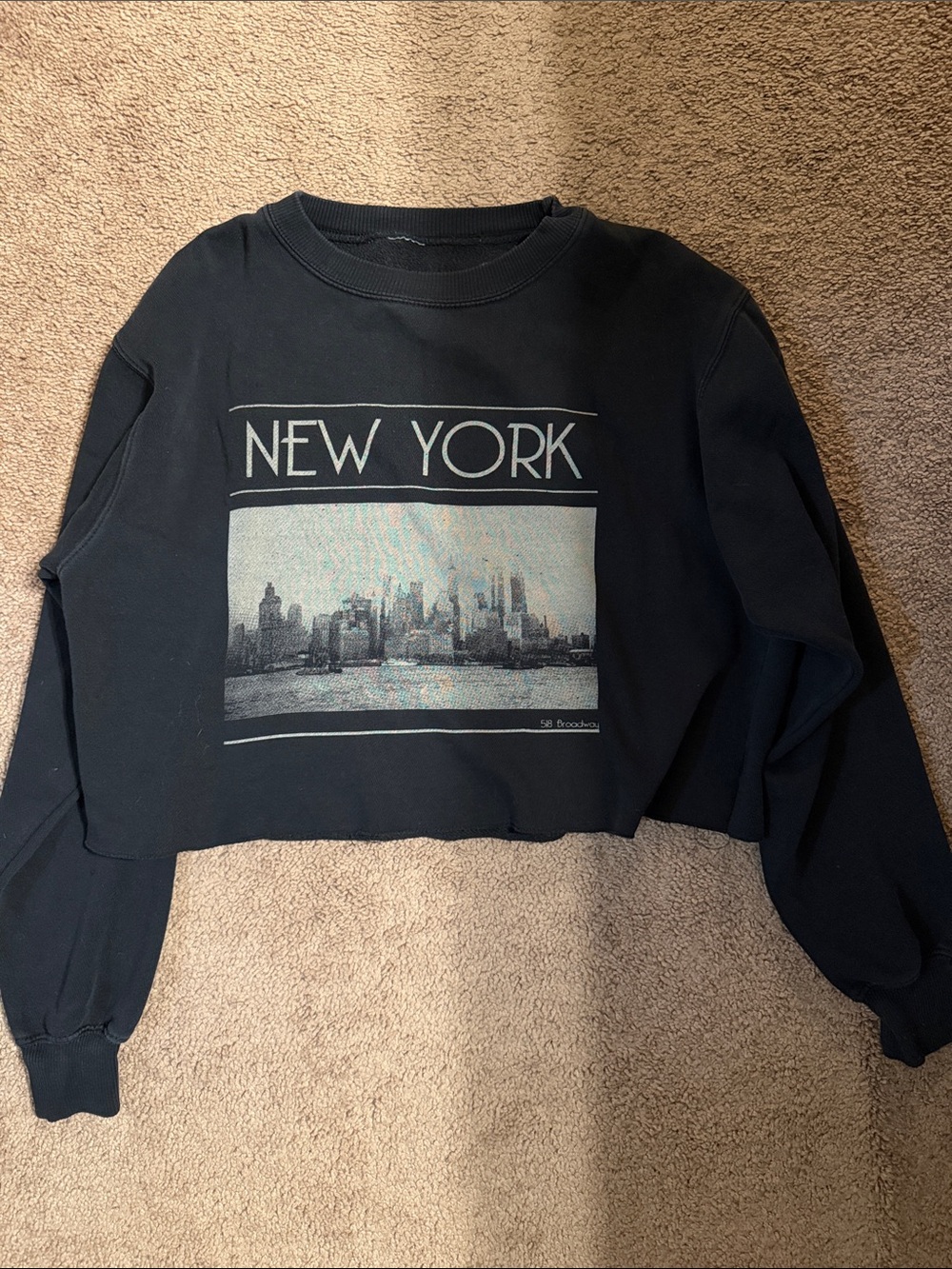 Brandy Melville John Galt New York Graphic Cropped Sweatshirt - Black